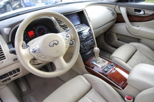 Infiniti FX37