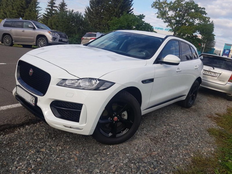Jaguar F-pace