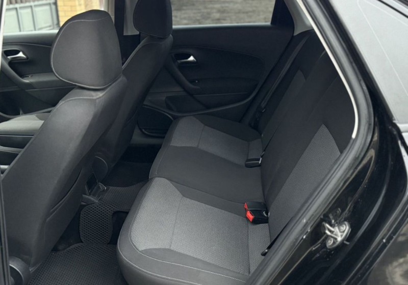 Volkswagen Polo черный
