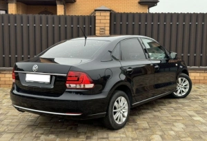 Volkswagen Polo черный
