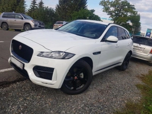 Jaguar F-pace